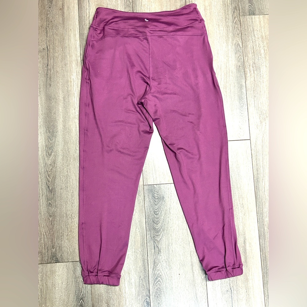 Lolë woman’s purple athletic jogging pants size L - Picture 8 of 8
